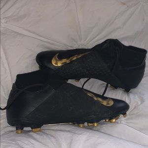 Nike phantom soccer cleats
